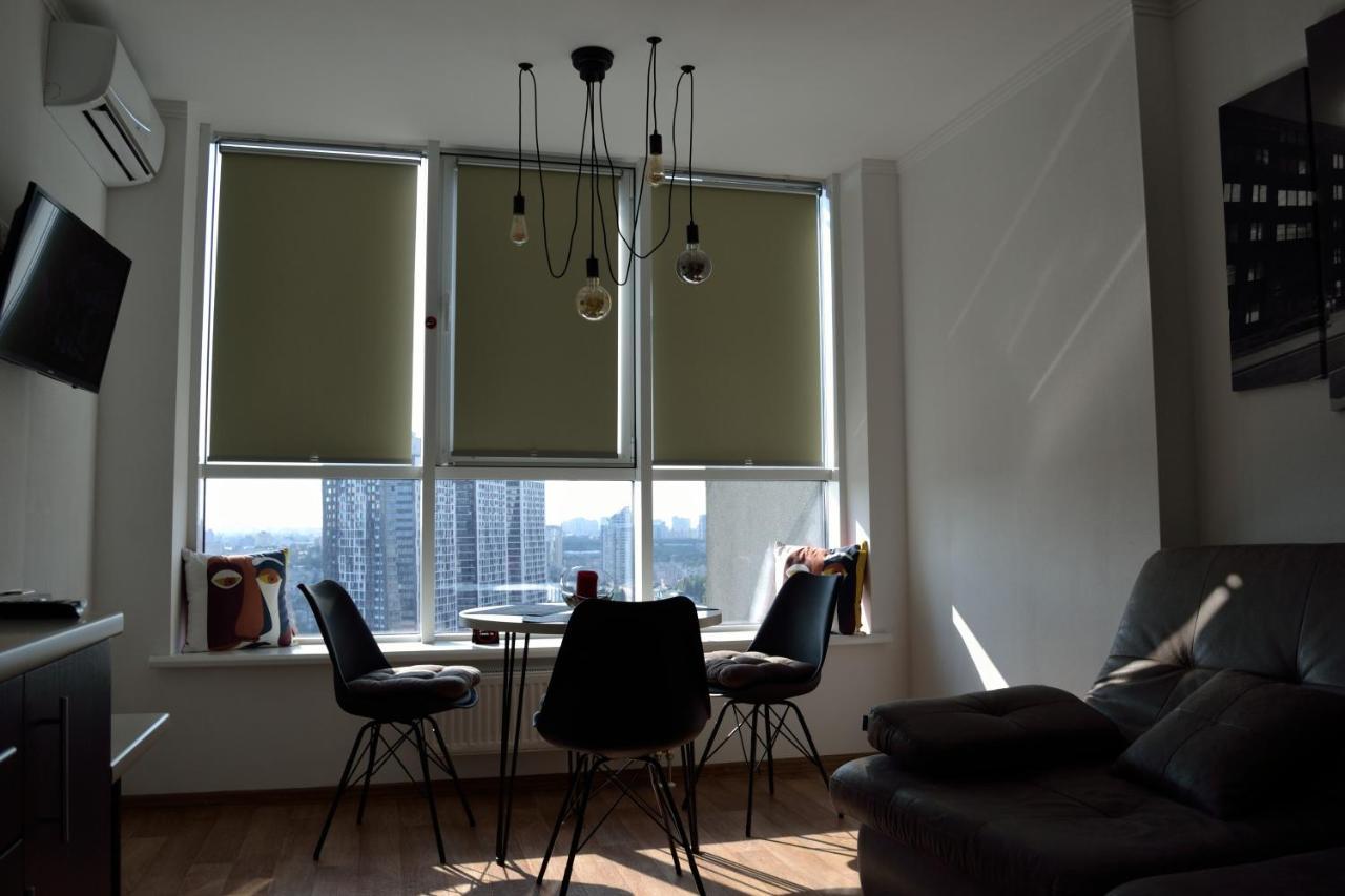 In The Sky Apartment Kiev Exterior foto